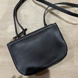 Lo & Sons Waverly Black Fanny Pack